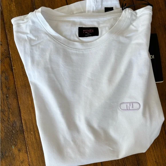 Fendi Men’s White Tee - Size S - Picture 3 of 6